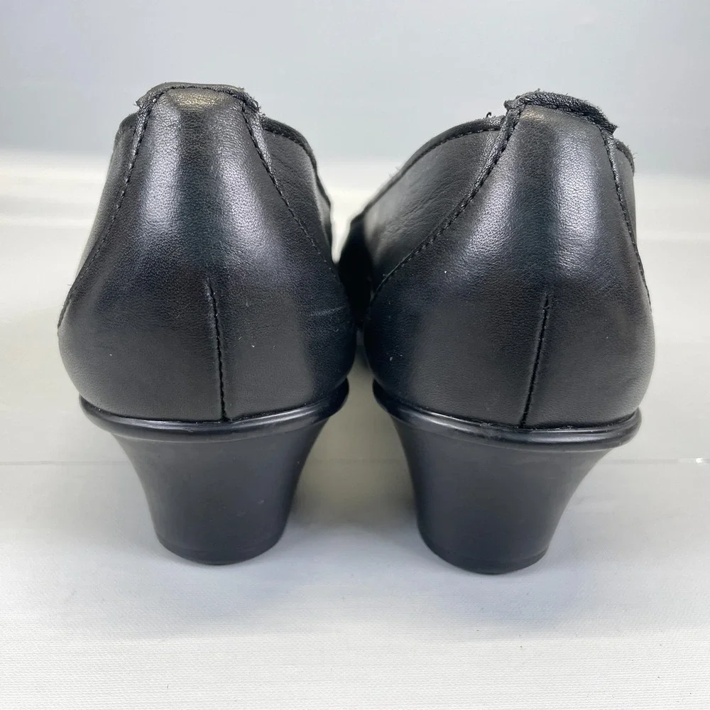 SAS Sonyo Pumps Womens Size 7.5 W Black Leather Perforated Slip On Comfort Shoes